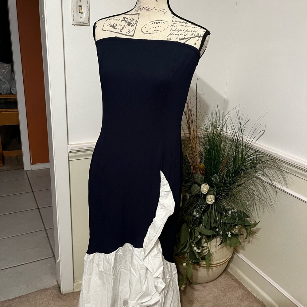 Elegant Blue and White Strapless Dress